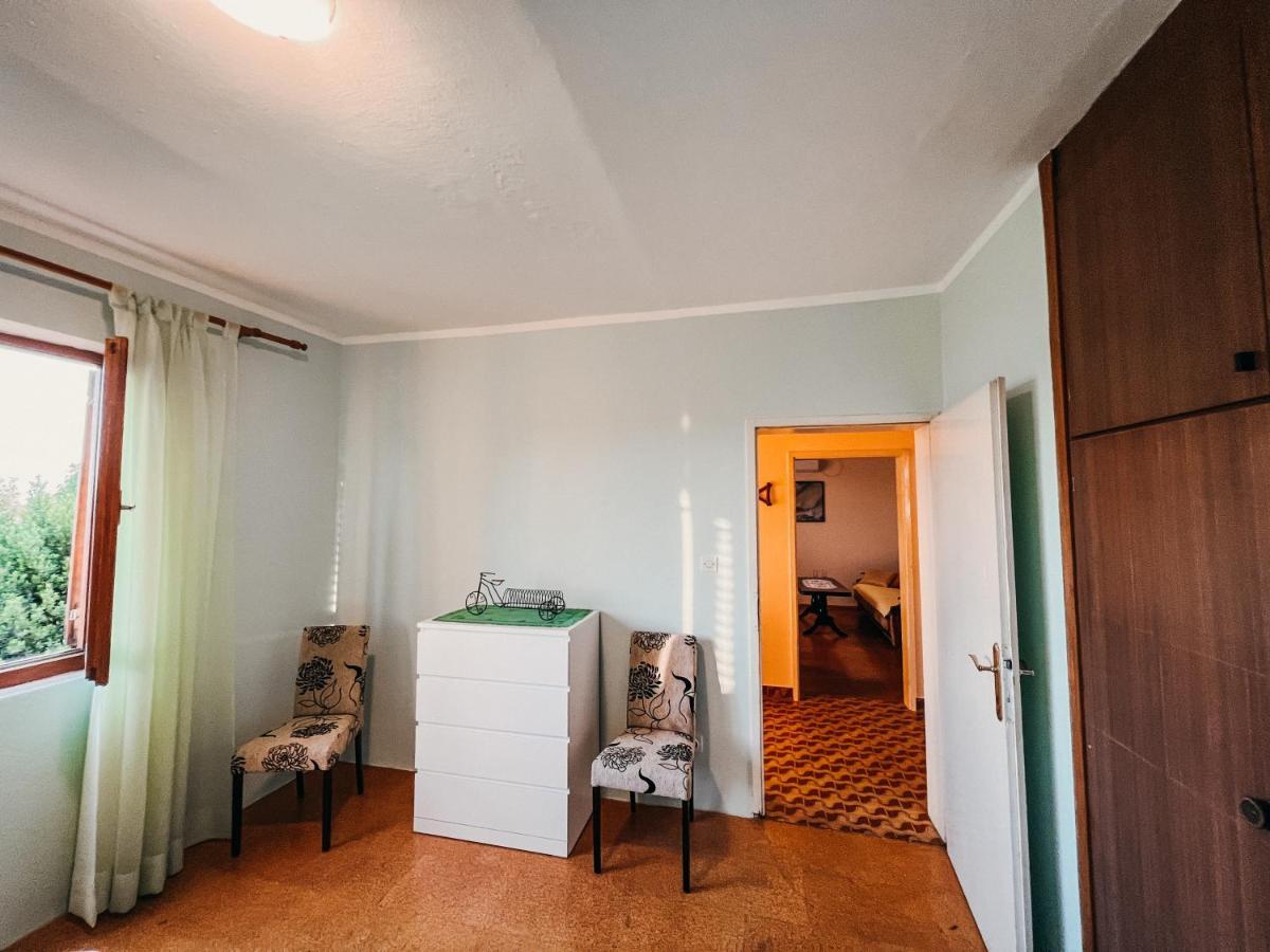 Vladivostok Apartments Tivat Exterior photo