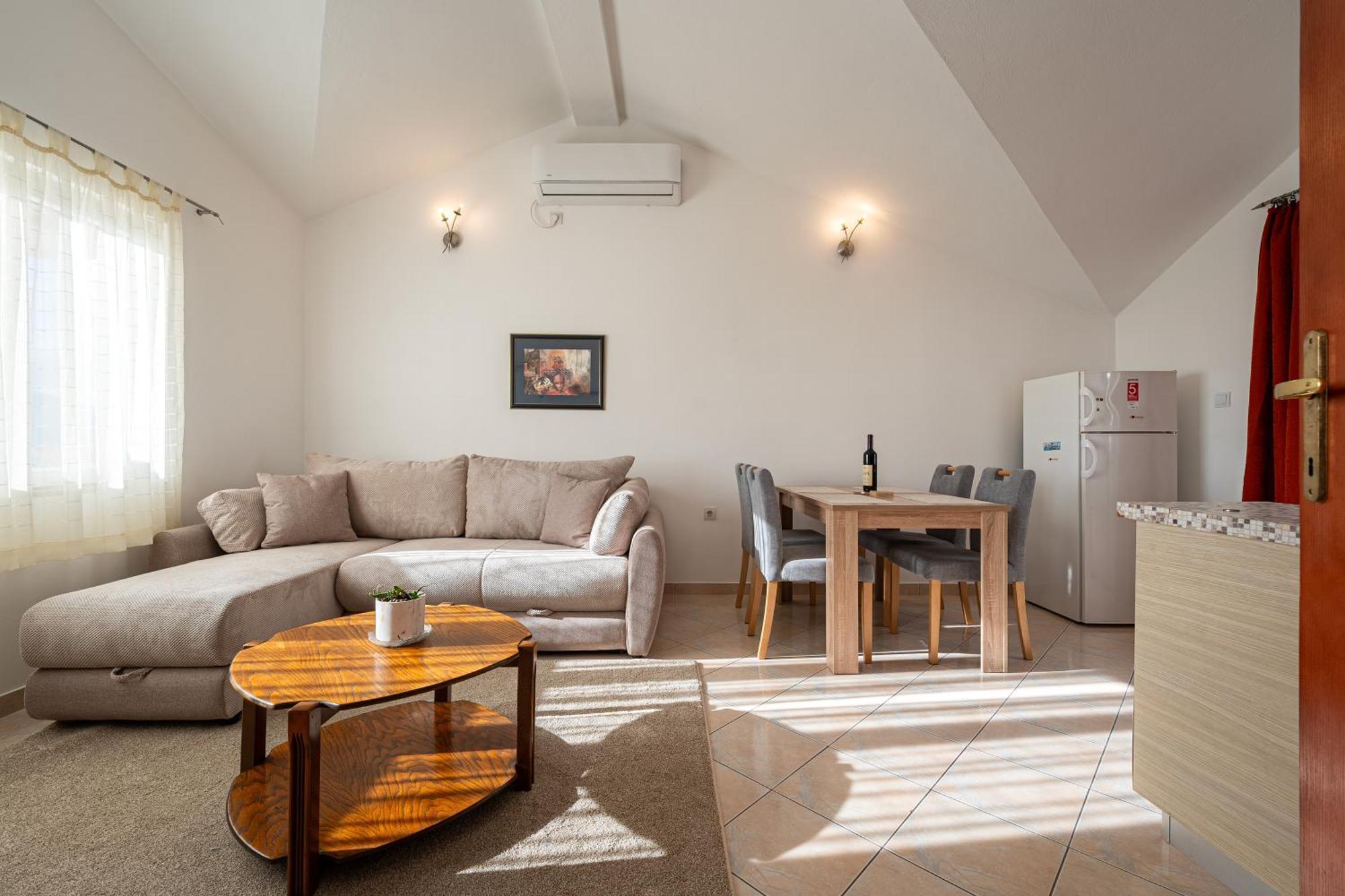 Vladivostok Apartments Tivat Exterior photo
