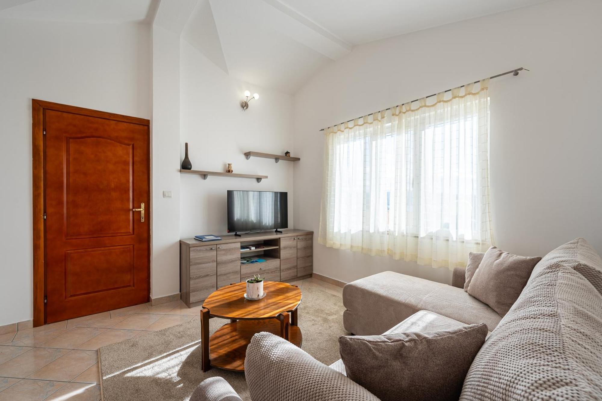 Vladivostok Apartments Tivat Exterior photo
